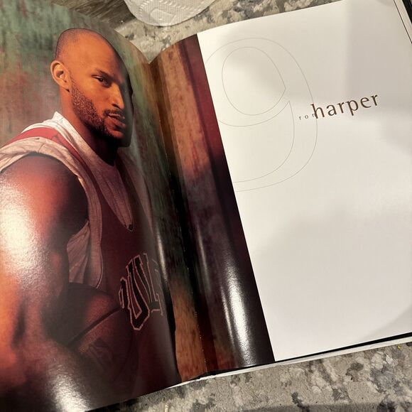 Chicago Bulls Portrait of an Era hardcover photo book‎ Michael Jordan 1998 - Picture 8 of 12